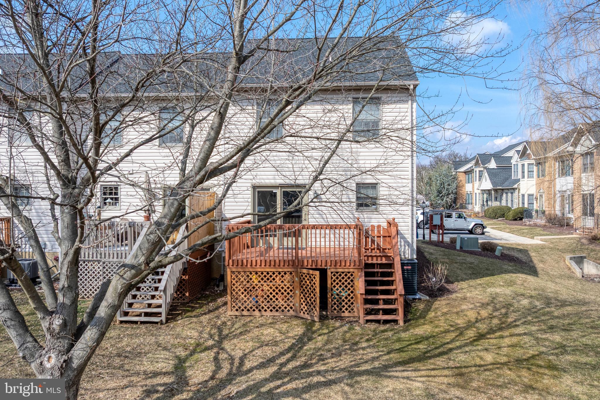 COBBLESTONE COURT - Residential