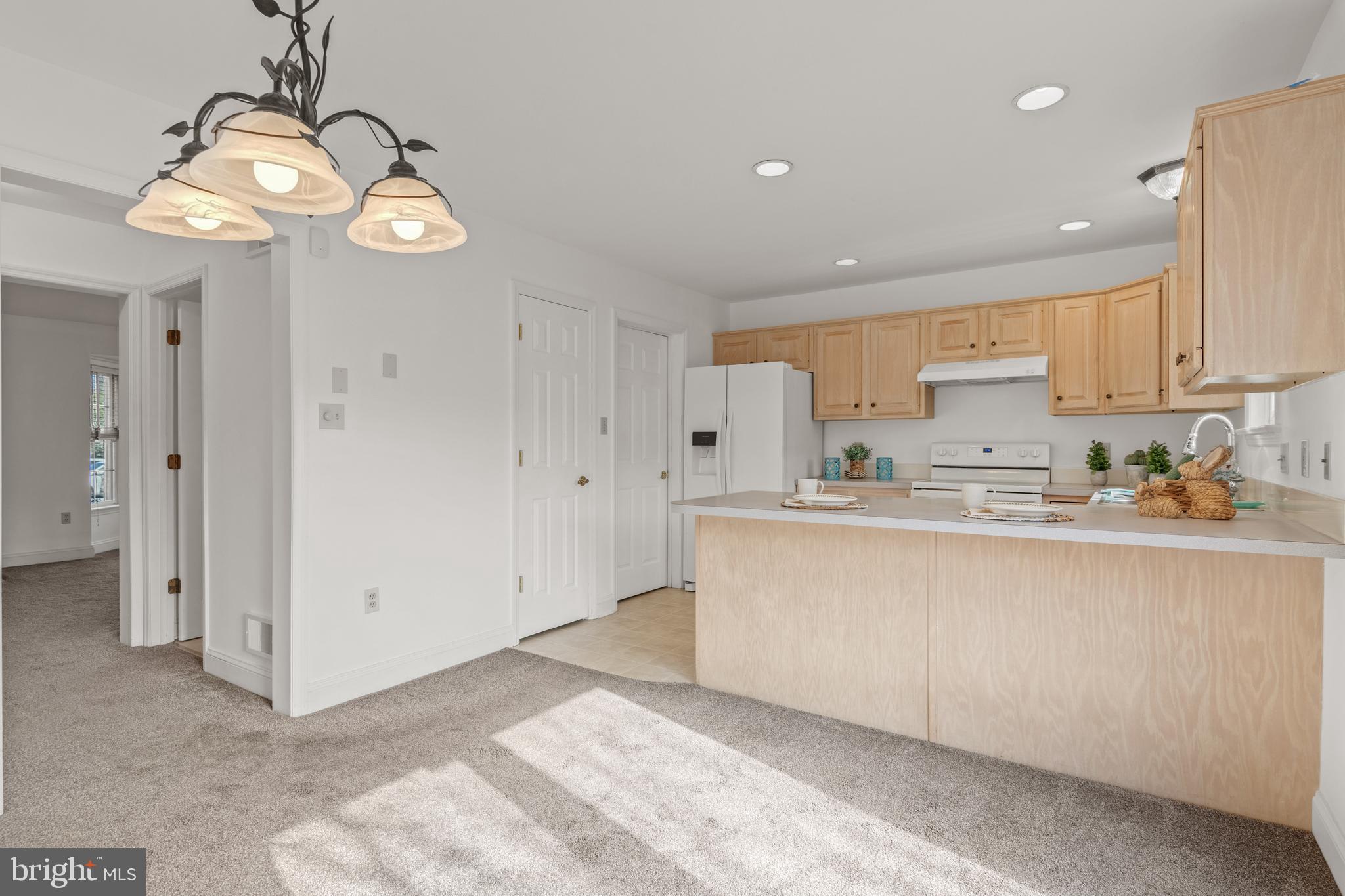 COBBLESTONE COURT - Residential