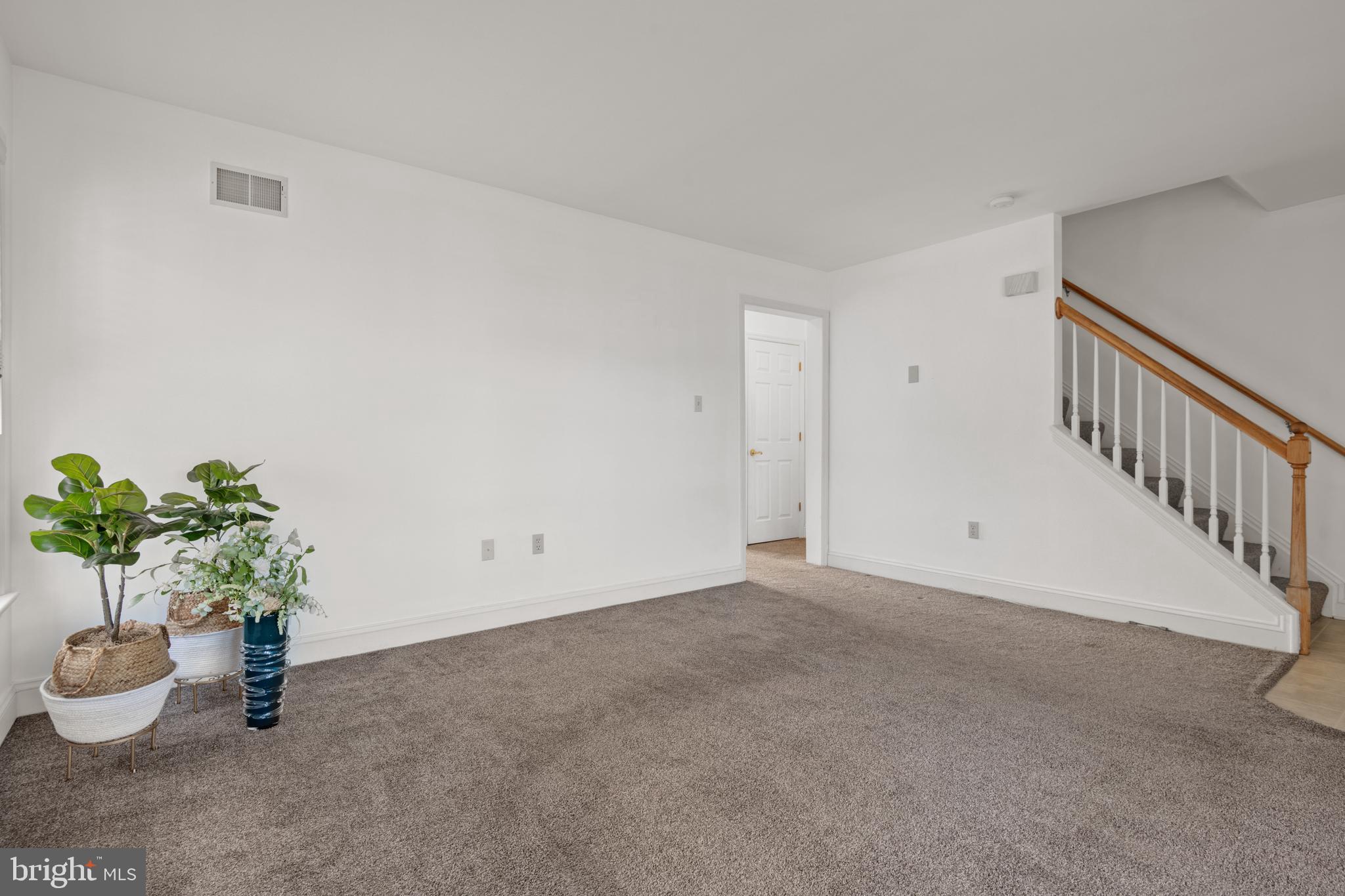 COBBLESTONE COURT - Residential