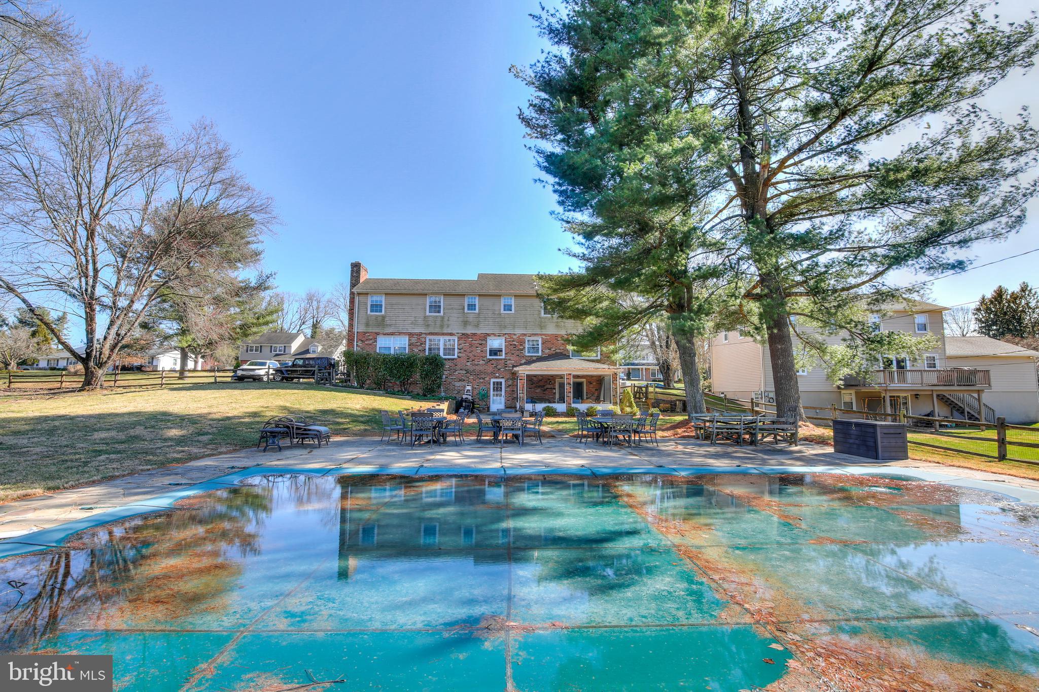 SUNNYBROOK - Residential