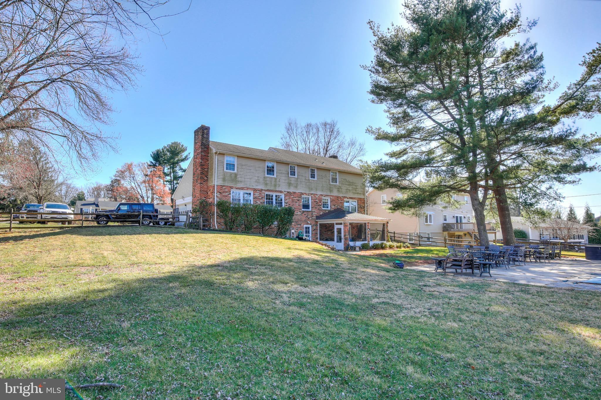 SUNNYBROOK - Residential