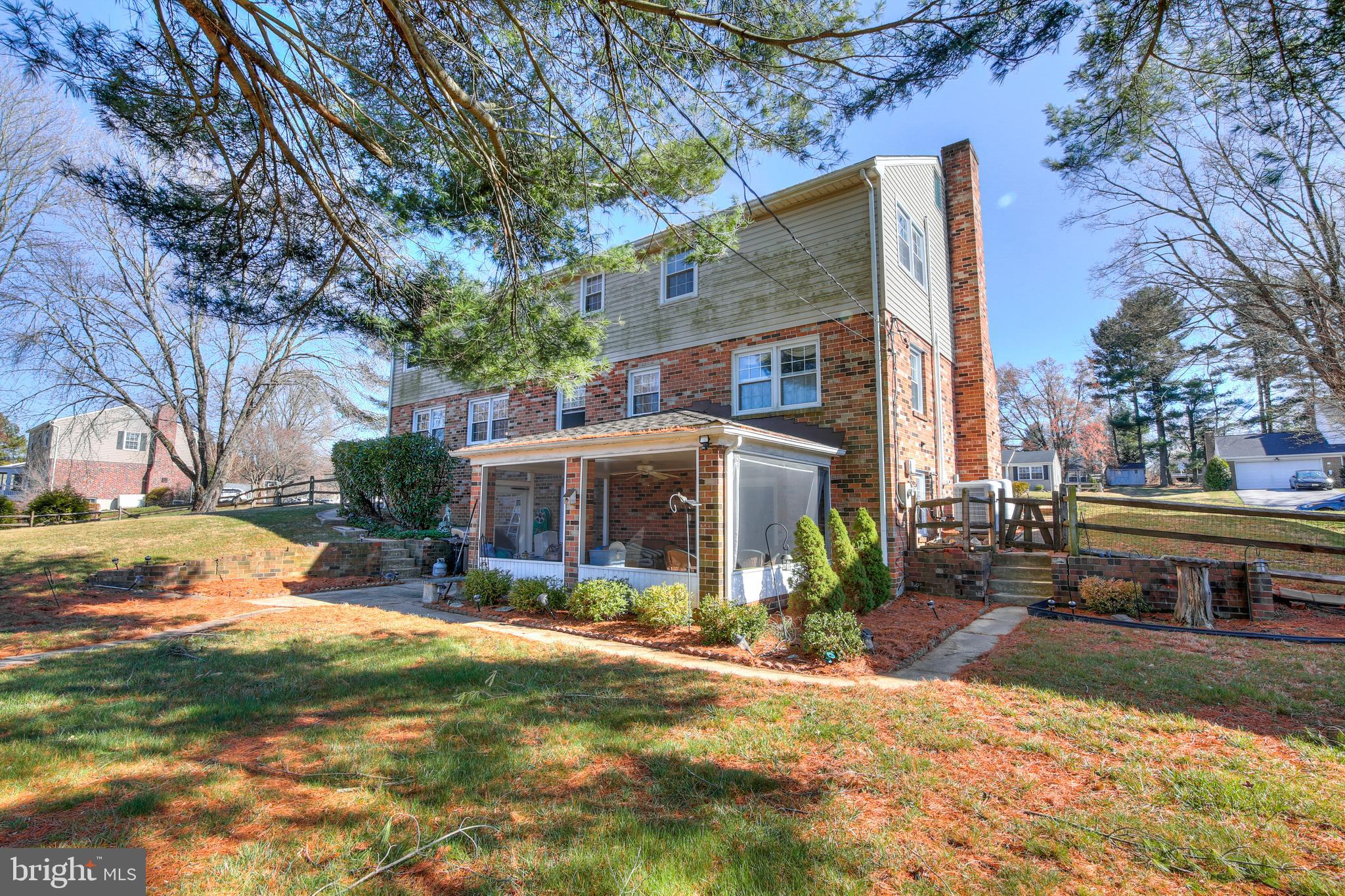 SUNNYBROOK - Residential