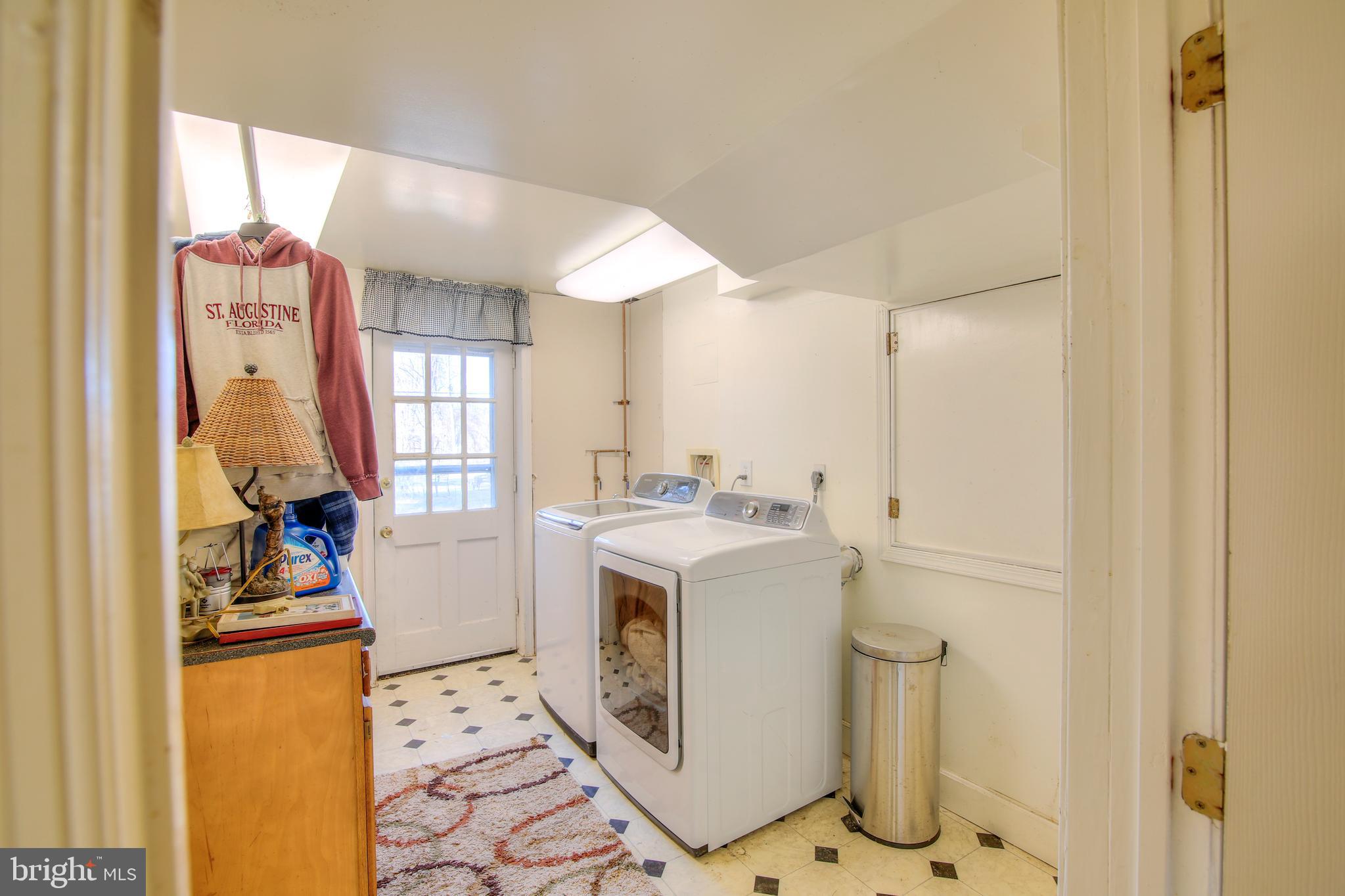 SUNNYBROOK - Residential