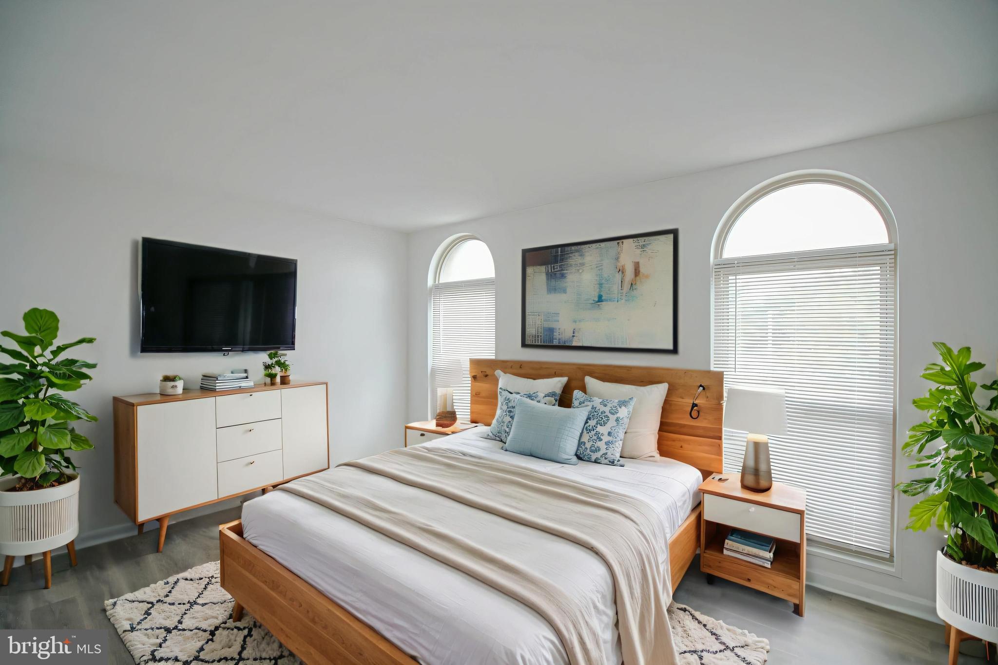 6 CANTERBURY SQUARE 301
