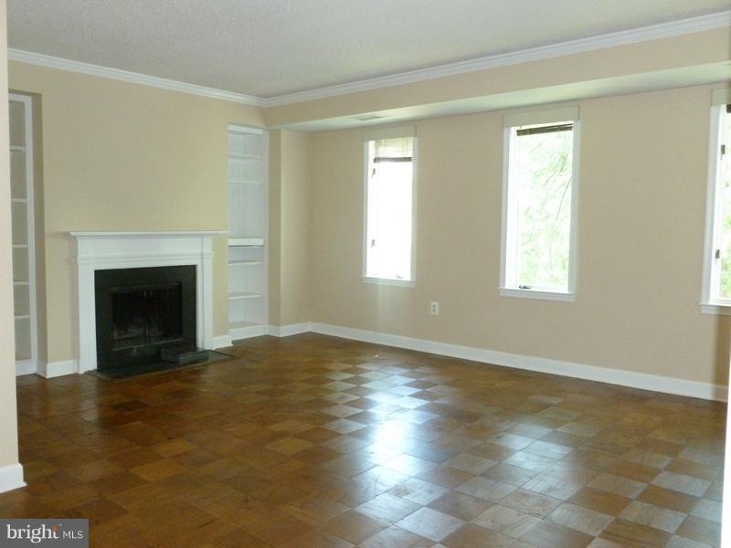 ST ASAPH SQUARE - Residential