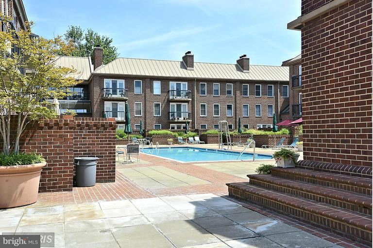 ST ASAPH SQUARE - Residential