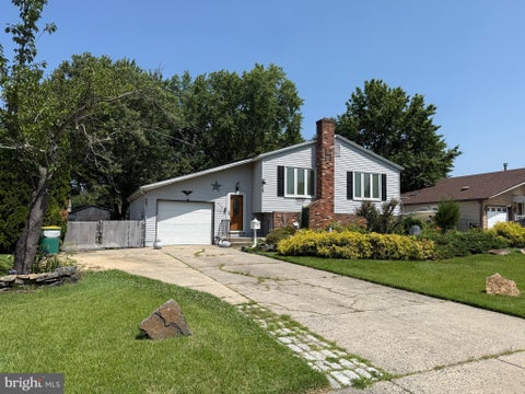 Homes For Sale - 608 Betty Rose Avenue<br/> Gloucester County, GIBBSTOWN, NJ 08027