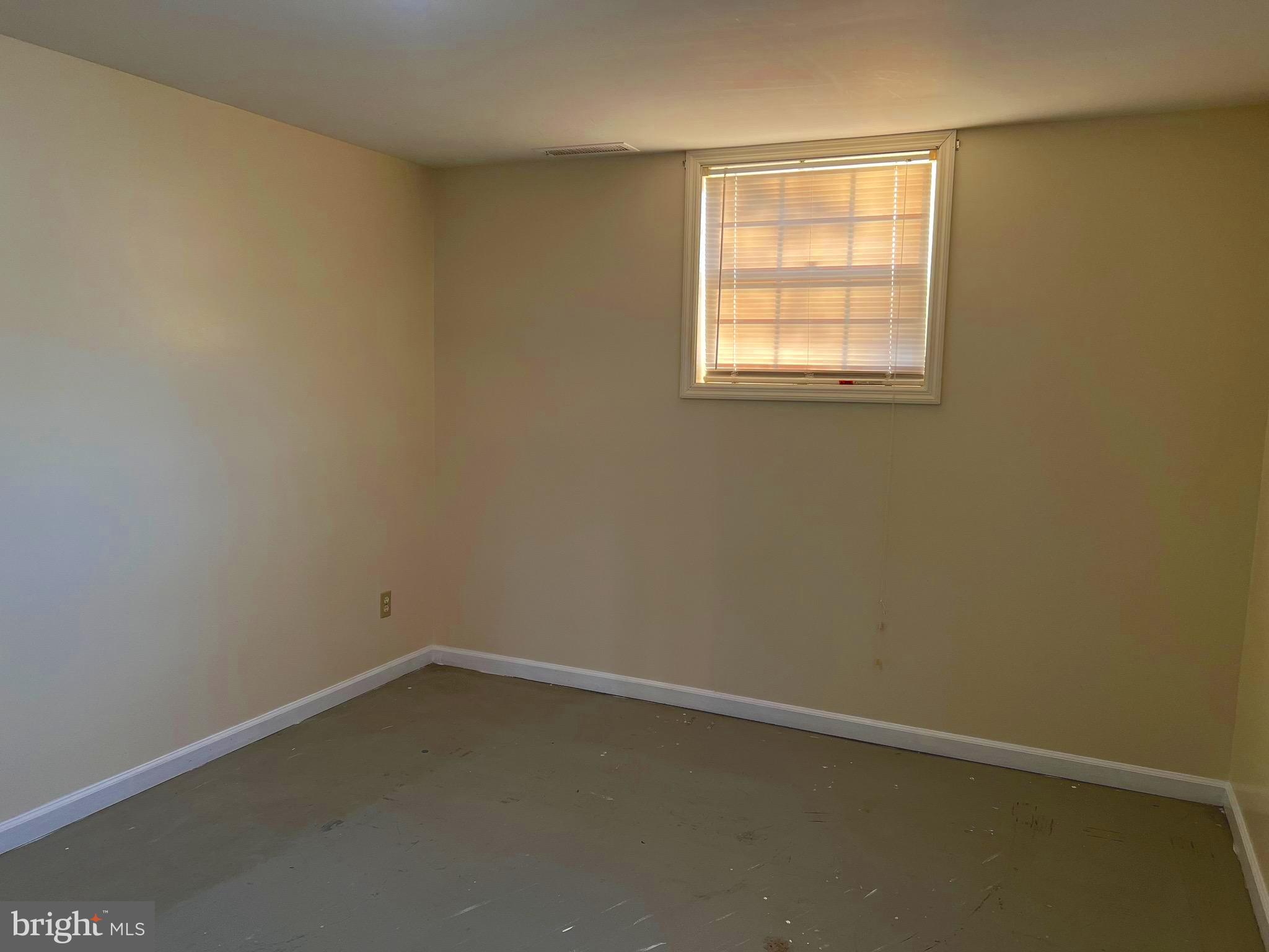 SPOTSWOOD ESTATES - Residential Lease