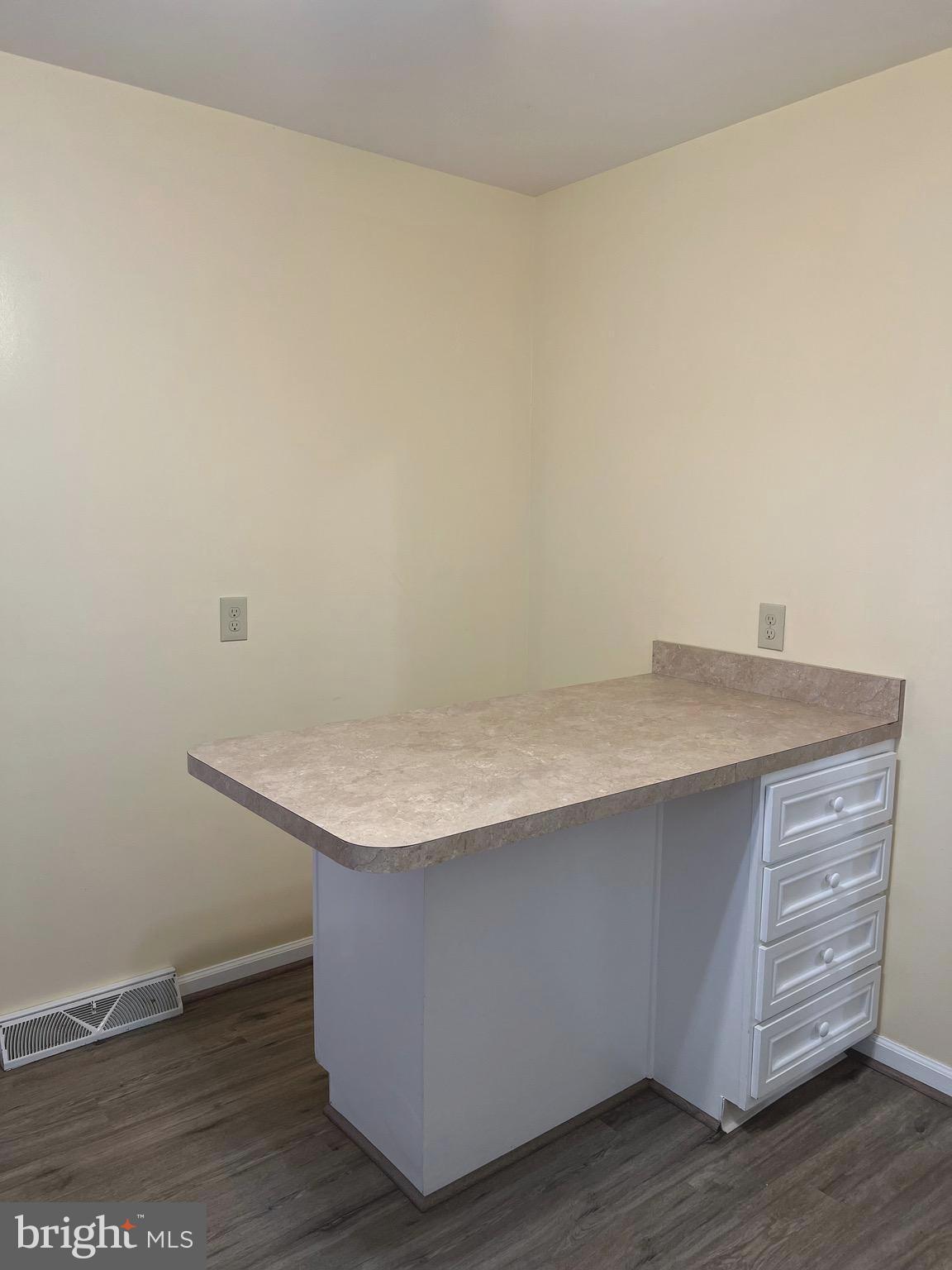 SPOTSWOOD ESTATES - Residential Lease