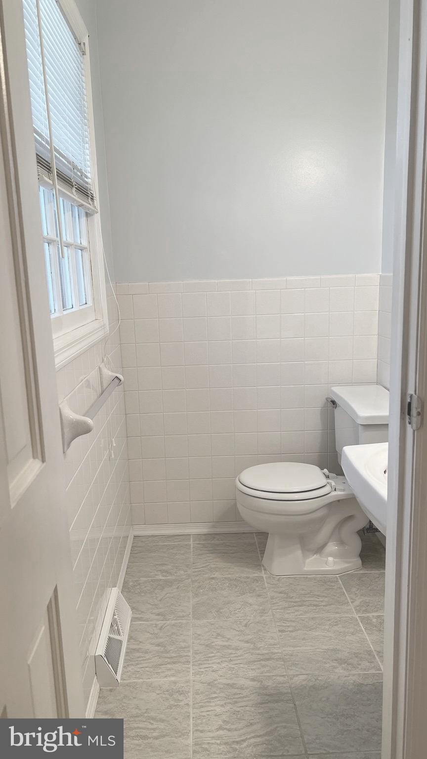 SPOTSWOOD ESTATES - Residential Lease