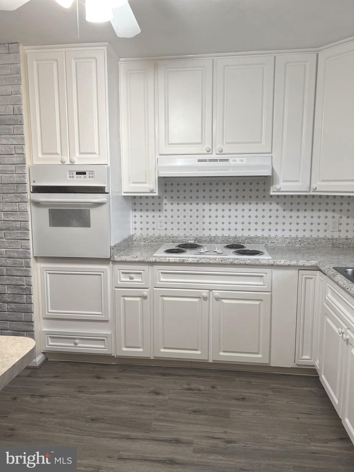 SPOTSWOOD ESTATES - Residential Lease