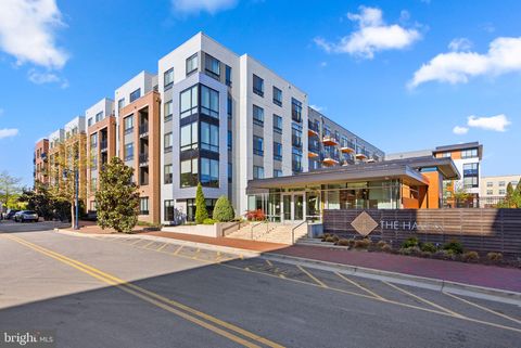 Condo For Sale - 145 Riverhaven Dr #405<br/> OXON HILL, MD 20745