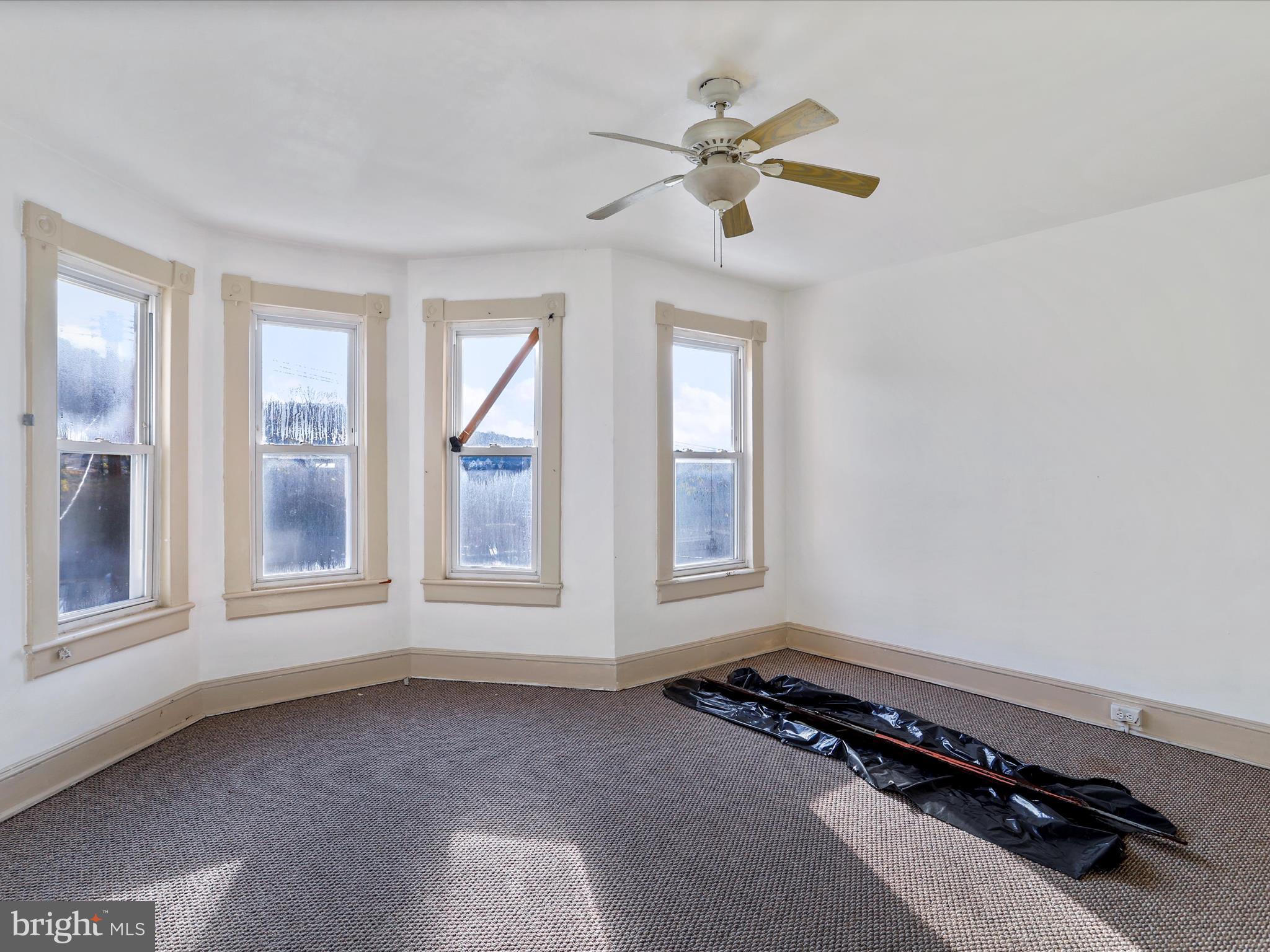 NORTH END - Residential