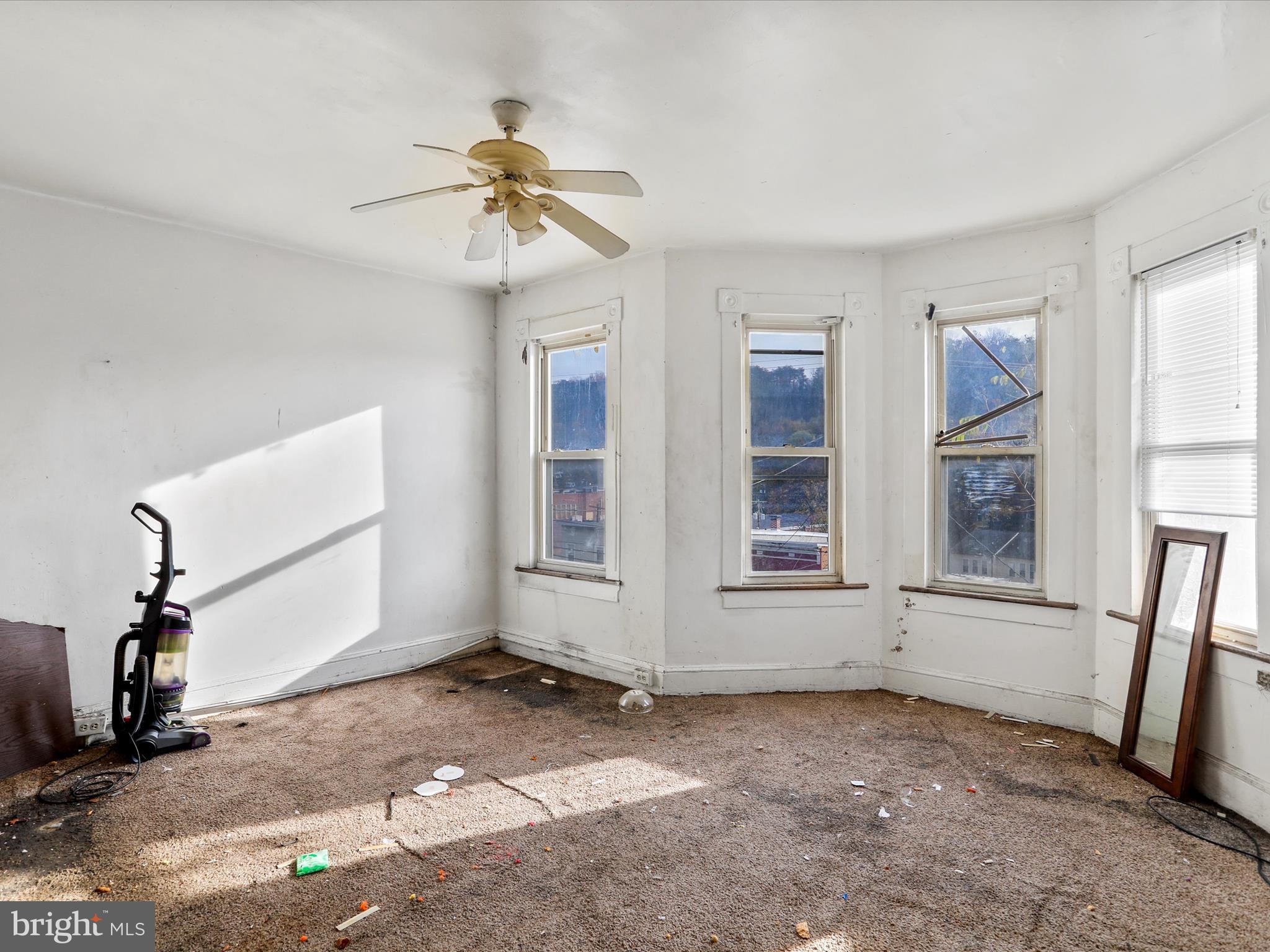 NORTH END - Residential