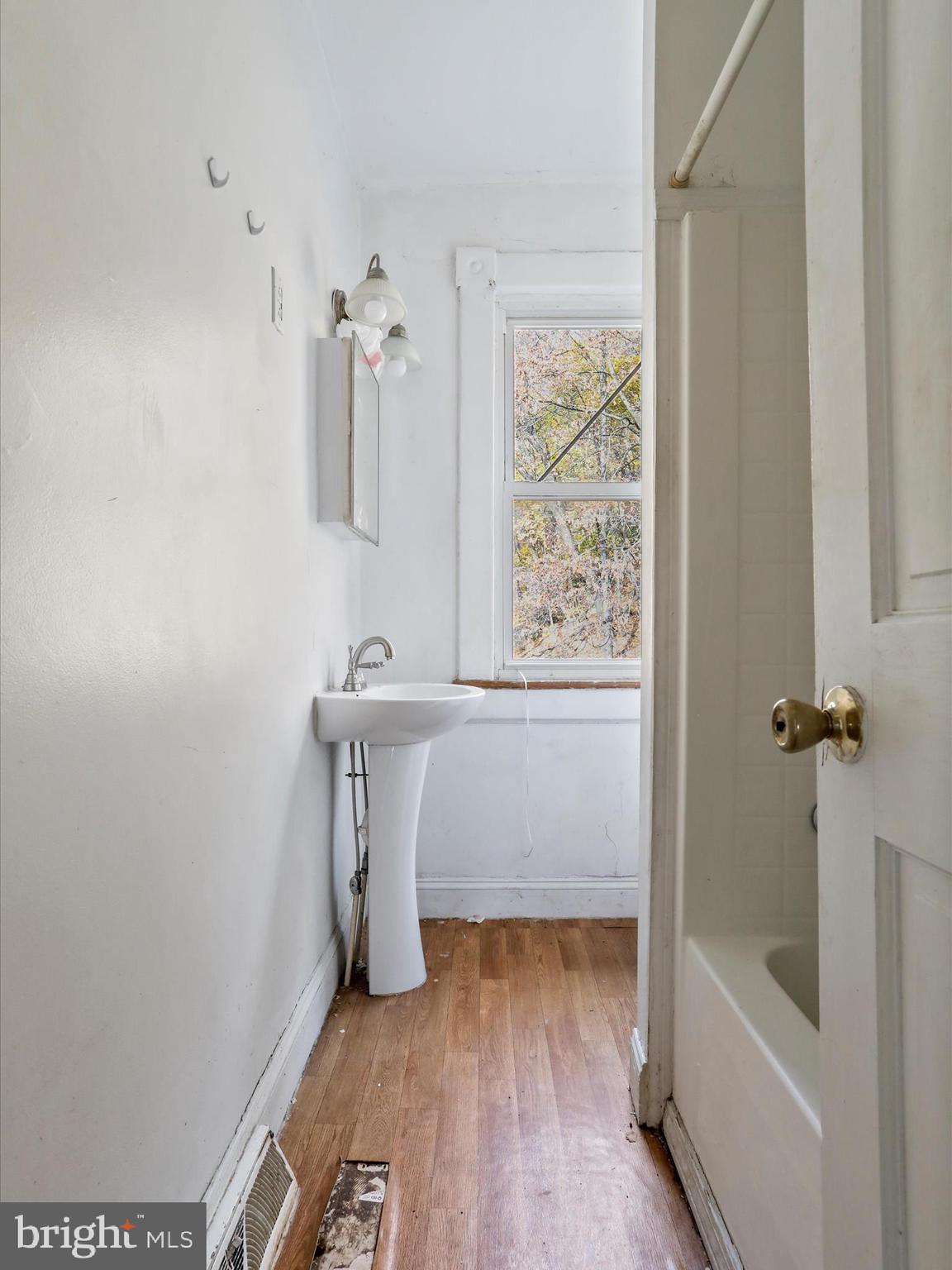 NORTH END - Residential