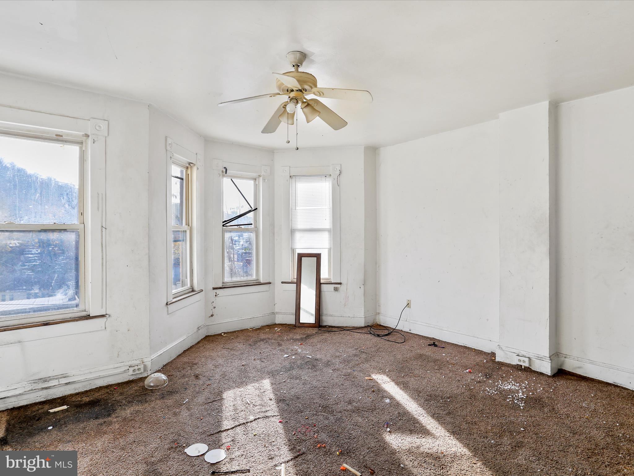 NORTH END - Residential