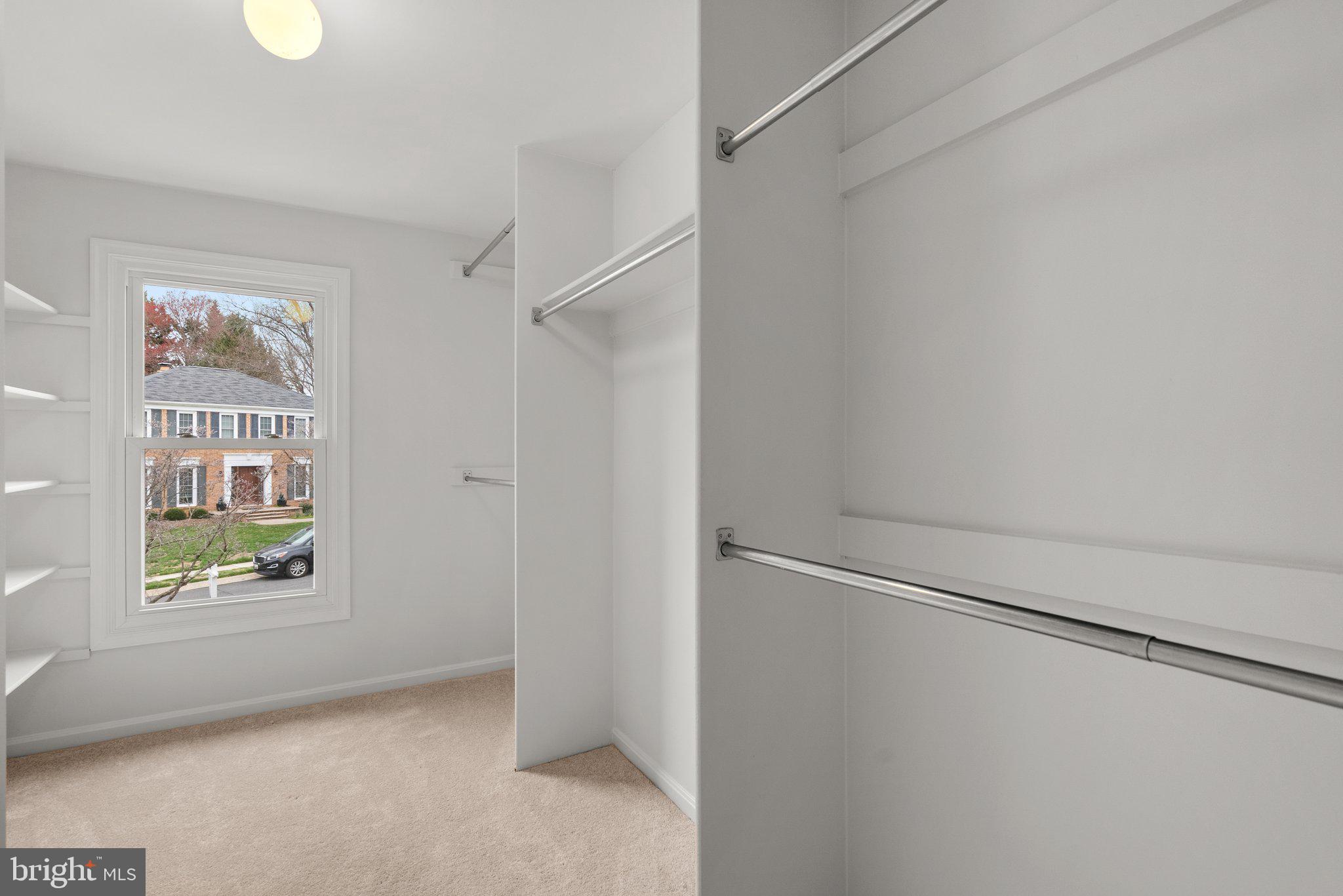 POTOMAC CHASE - Residential