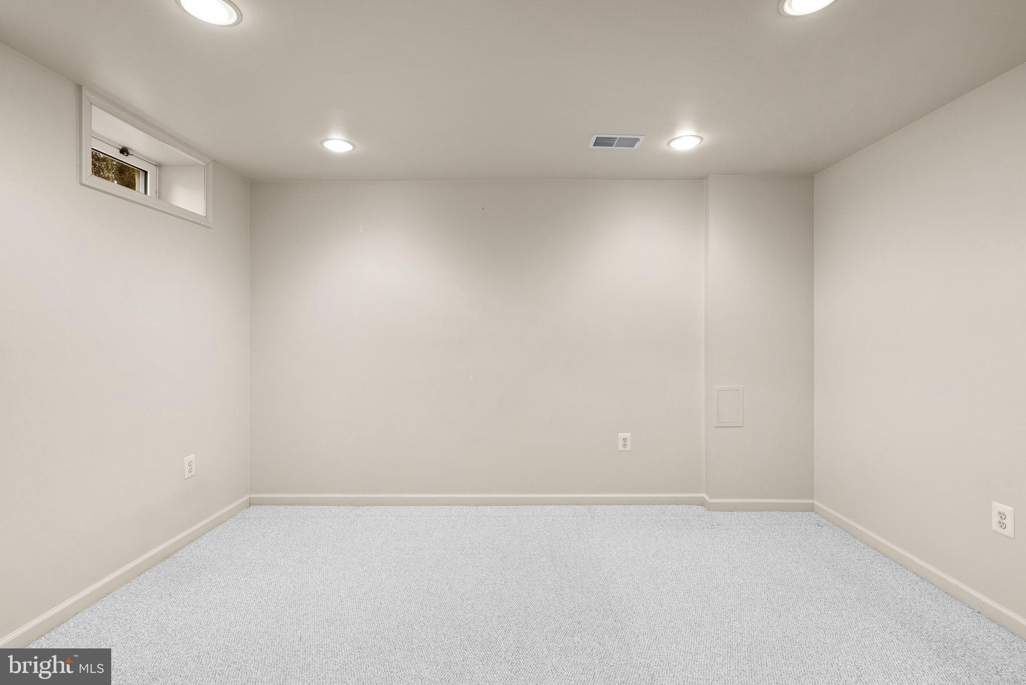 POTOMAC CHASE - Residential