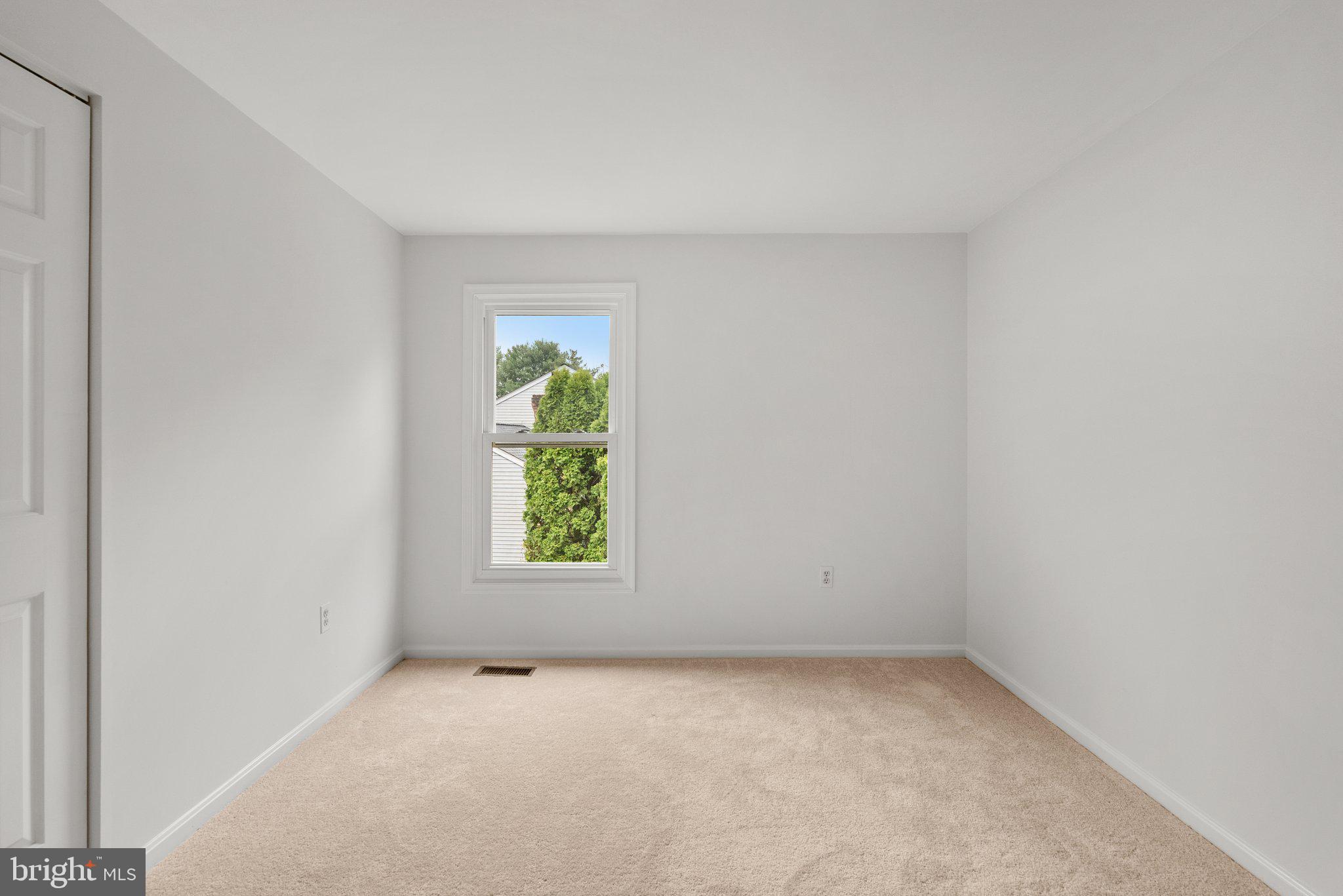 POTOMAC CHASE - Residential