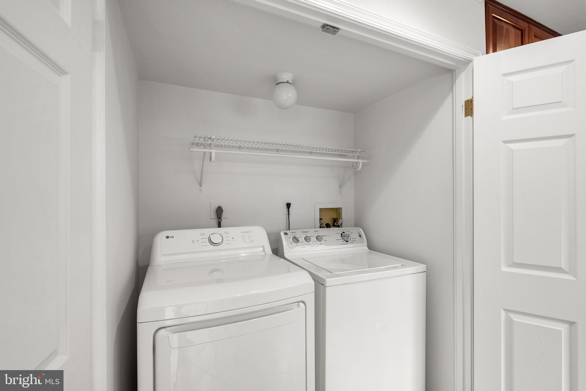 POTOMAC CHASE - Residential