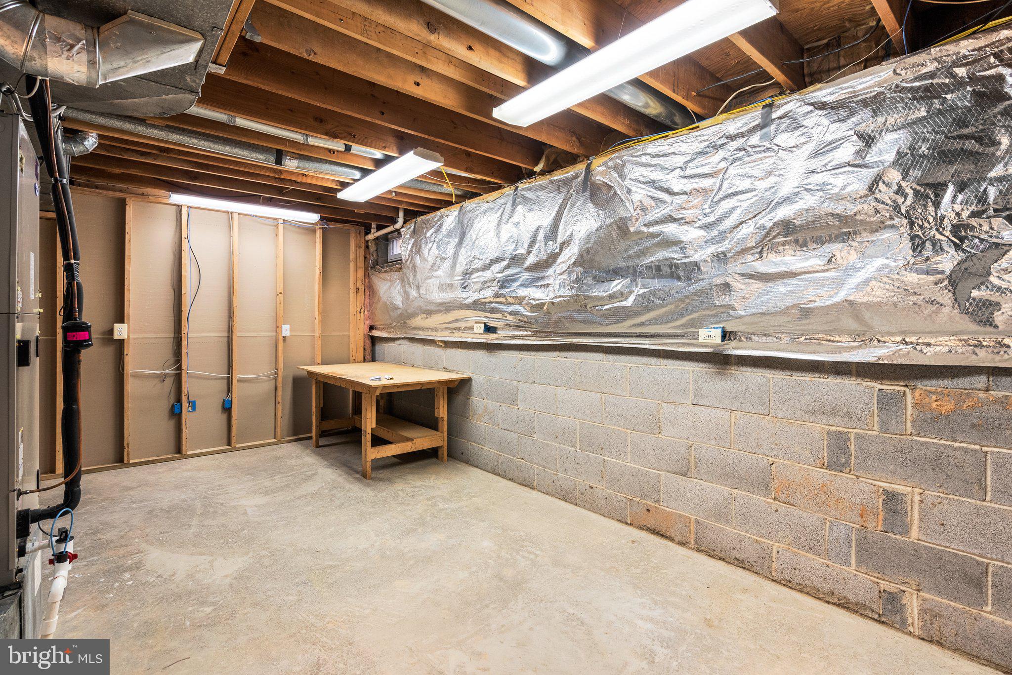 POTOMAC CHASE - Residential