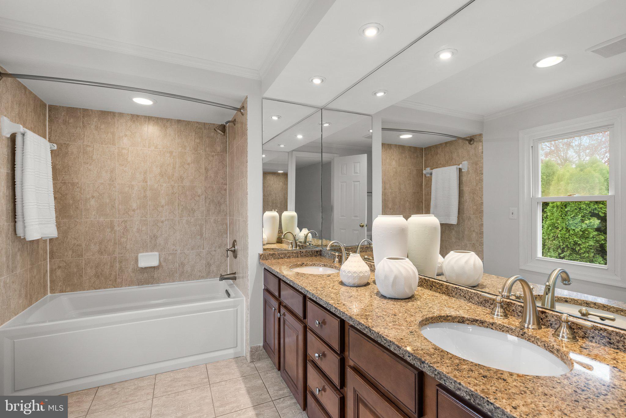 POTOMAC CHASE - Residential