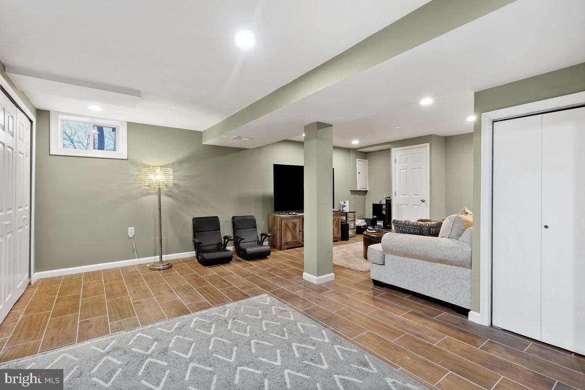 WILLOW WOOD ESTATES - Residential