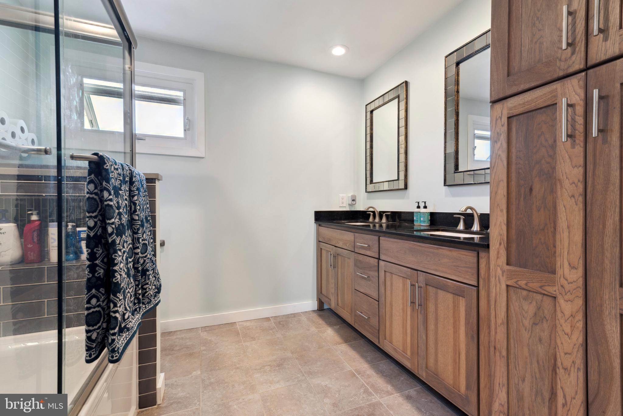 WILLOW WOODS - Residential