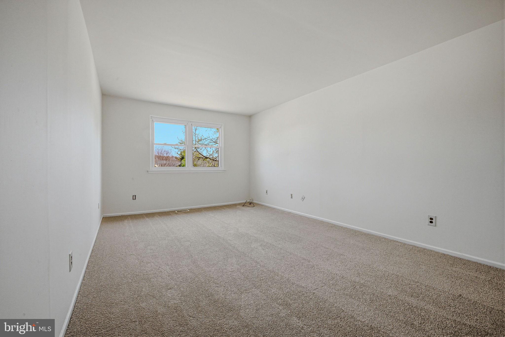 WHITE MARSH MDWS - Residential