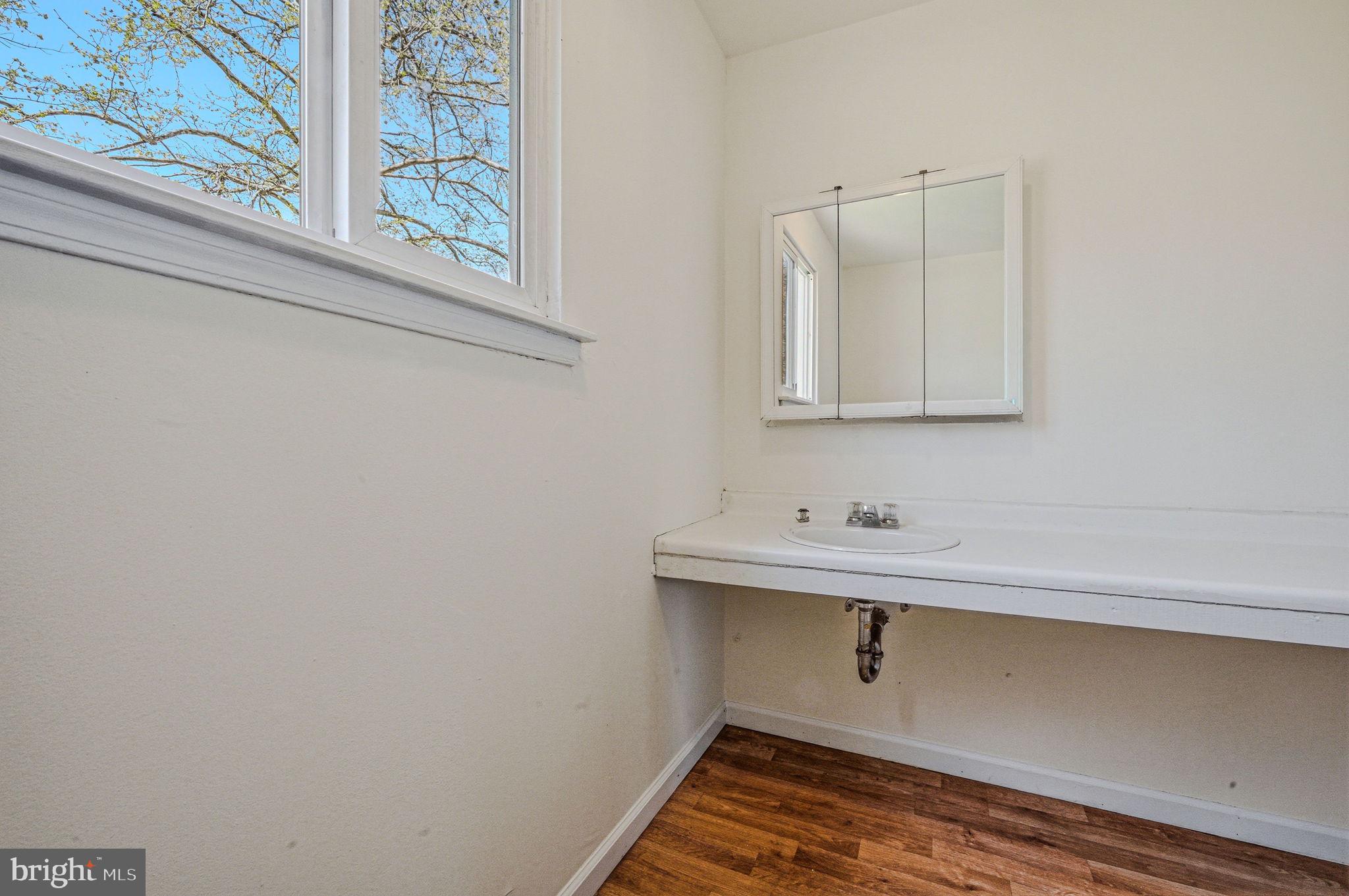 WHITE MARSH MDWS - Residential