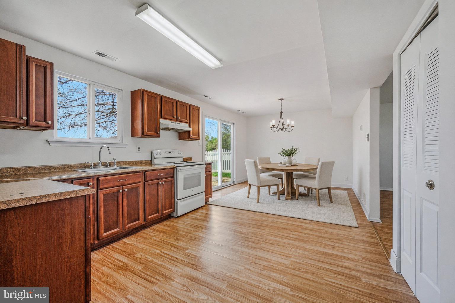 WHITE MARSH MDWS - Residential