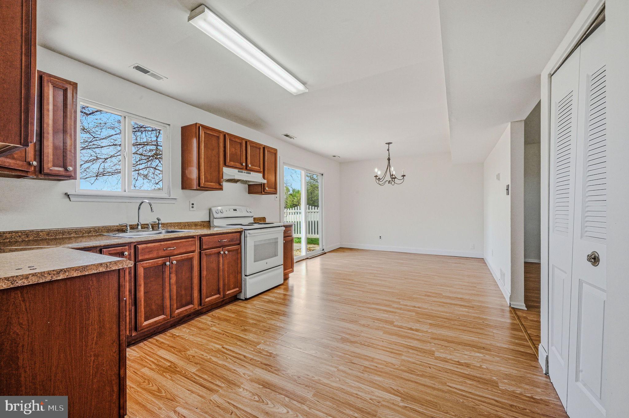 WHITE MARSH MDWS - Residential