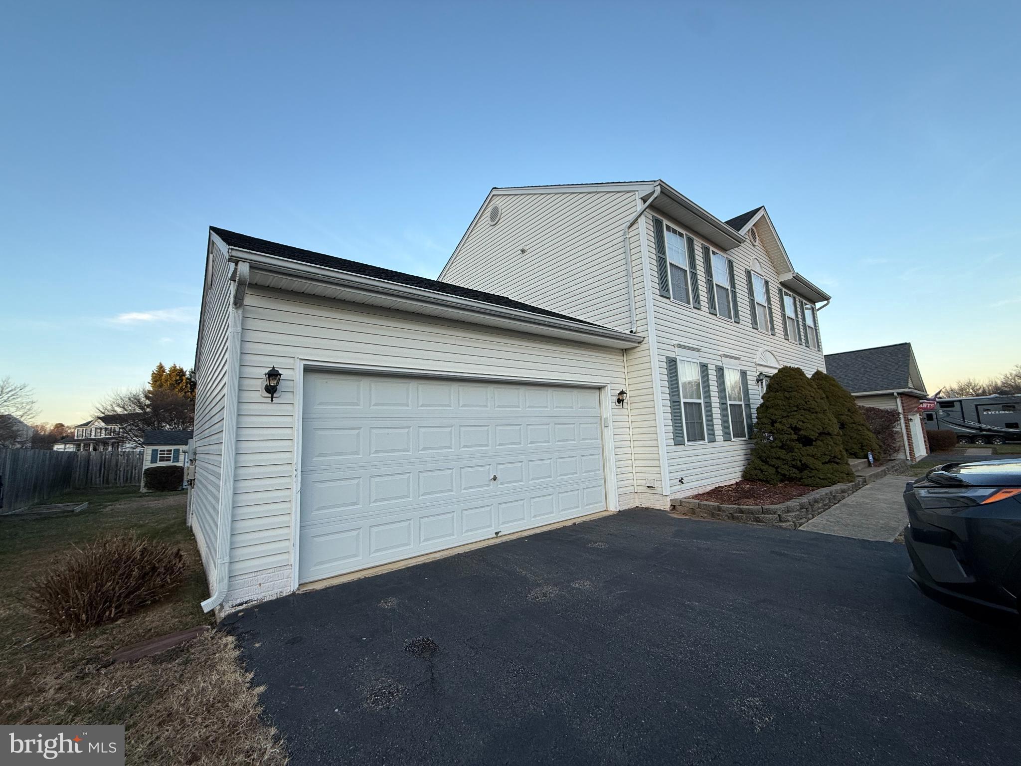 5605 GLEN EAGLES COURT