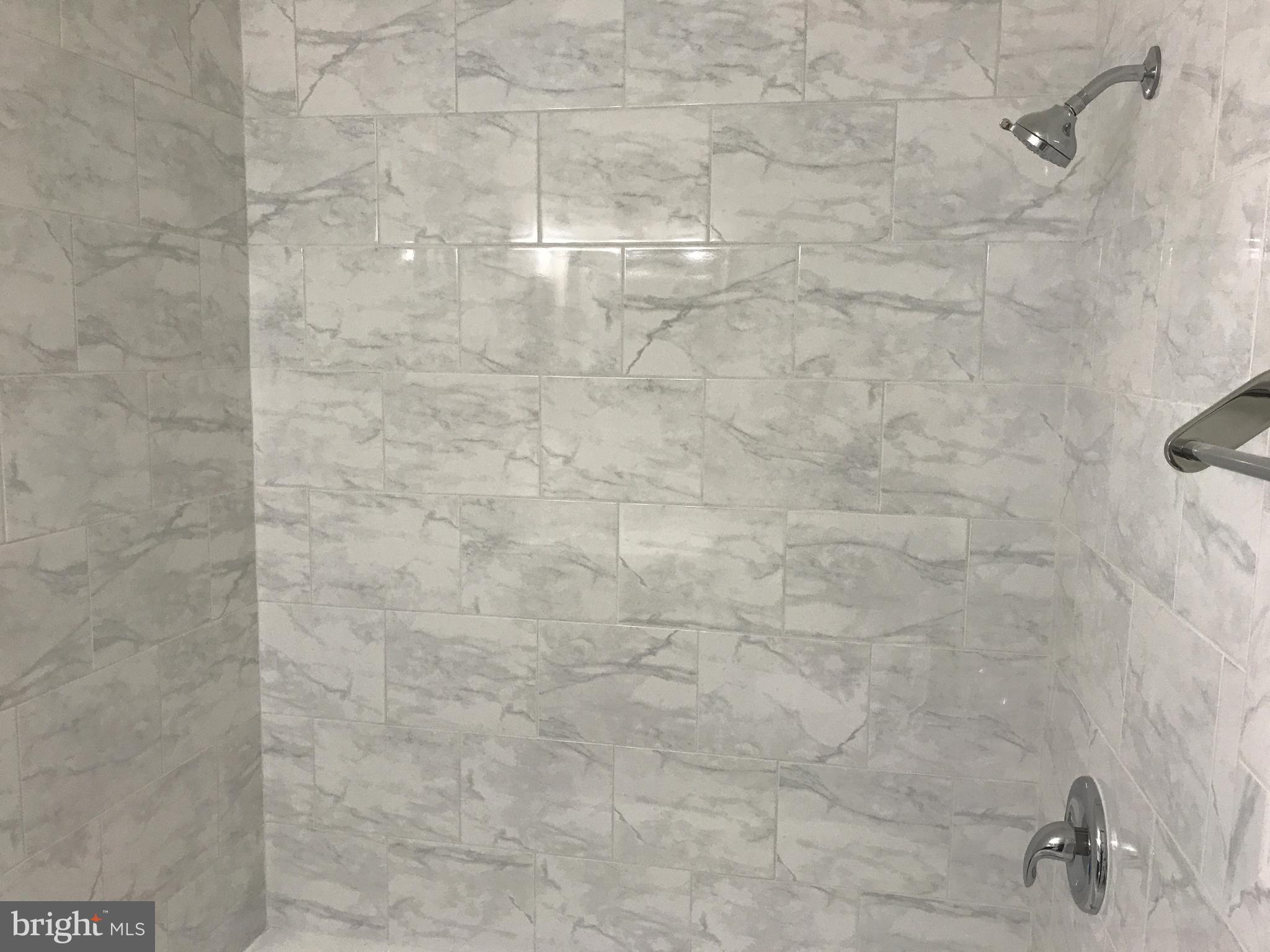 PINEWOOD HILL - Residential