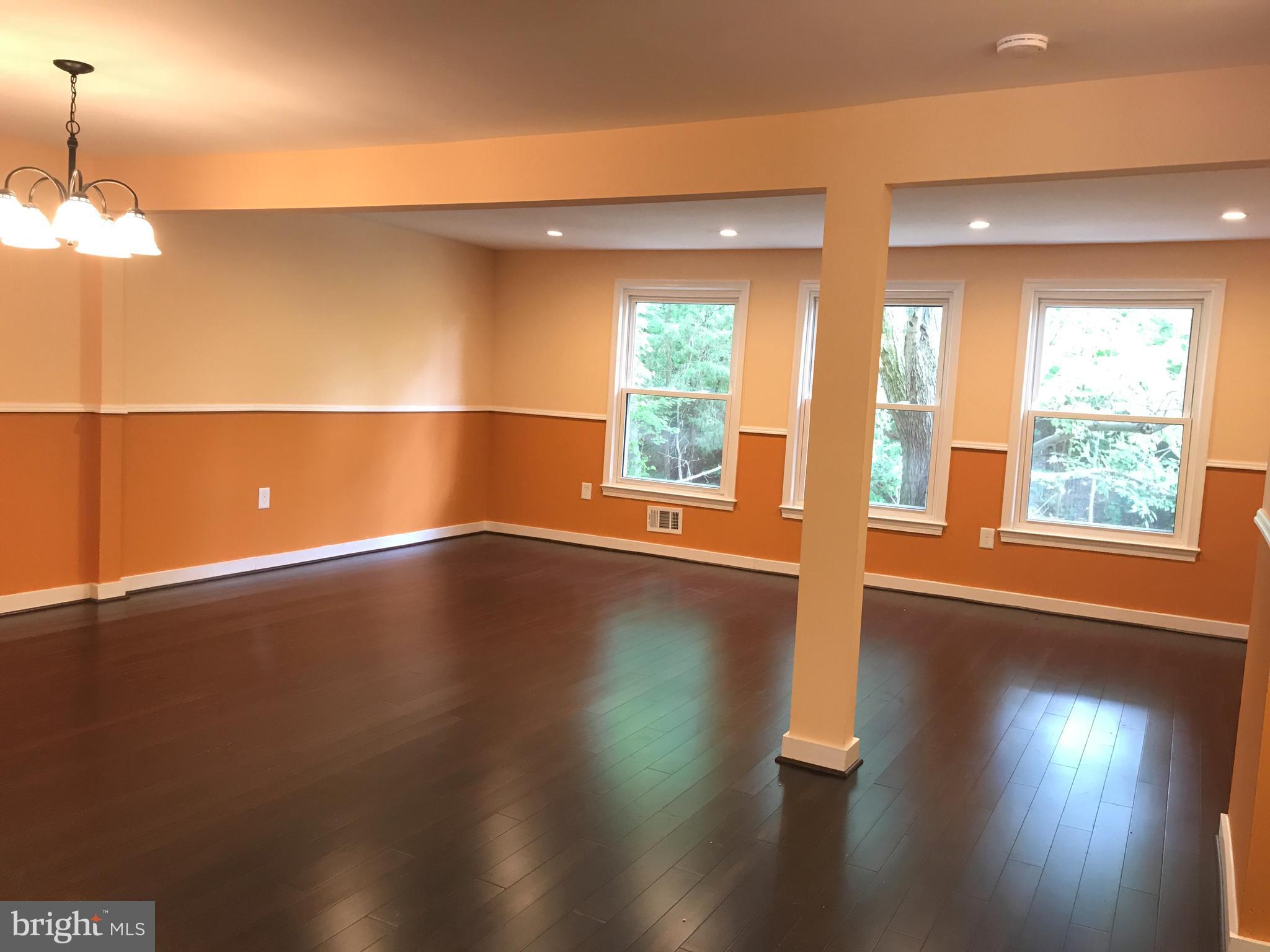 PINEWOOD HILL - Residential