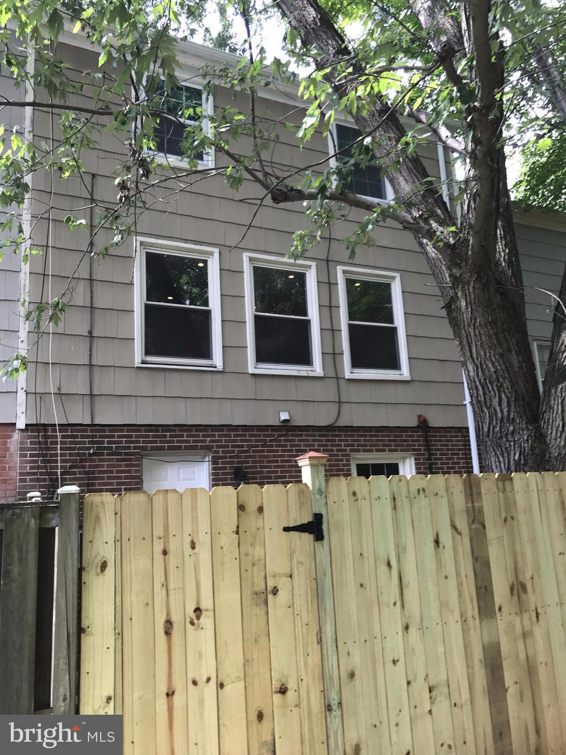 PINEWOOD HILL - Residential