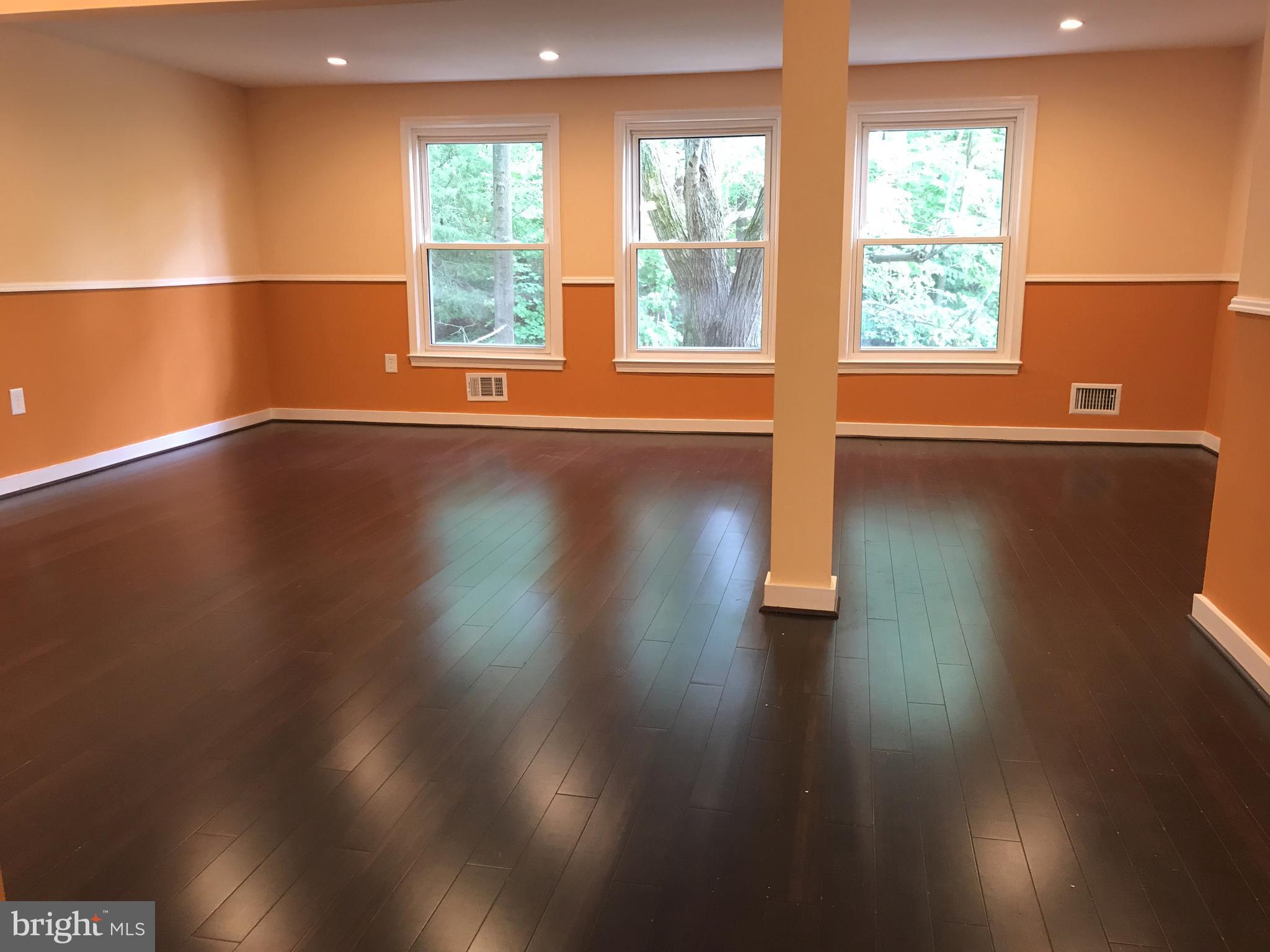 PINEWOOD HILL - Residential