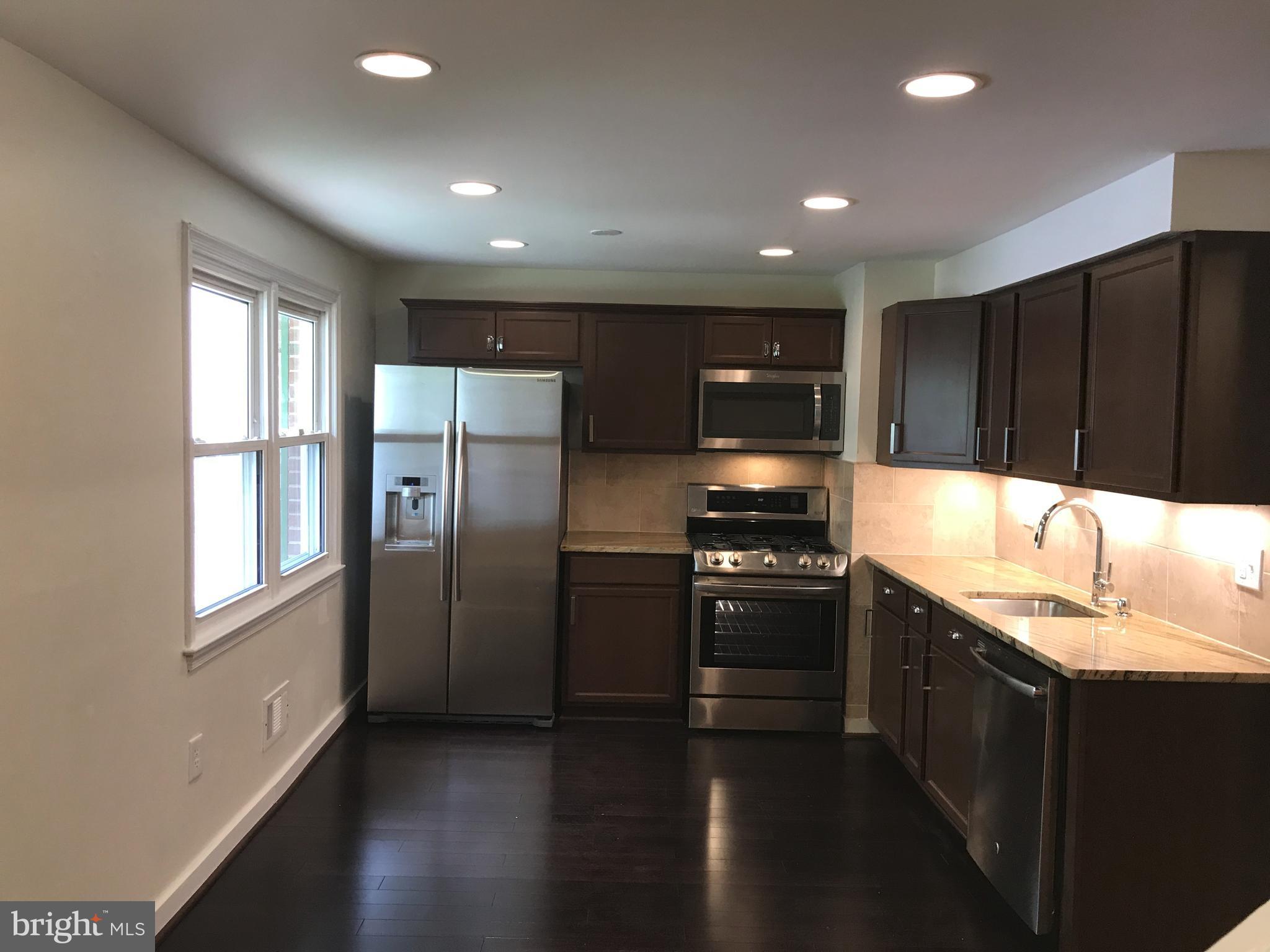 PINEWOOD HILL - Residential