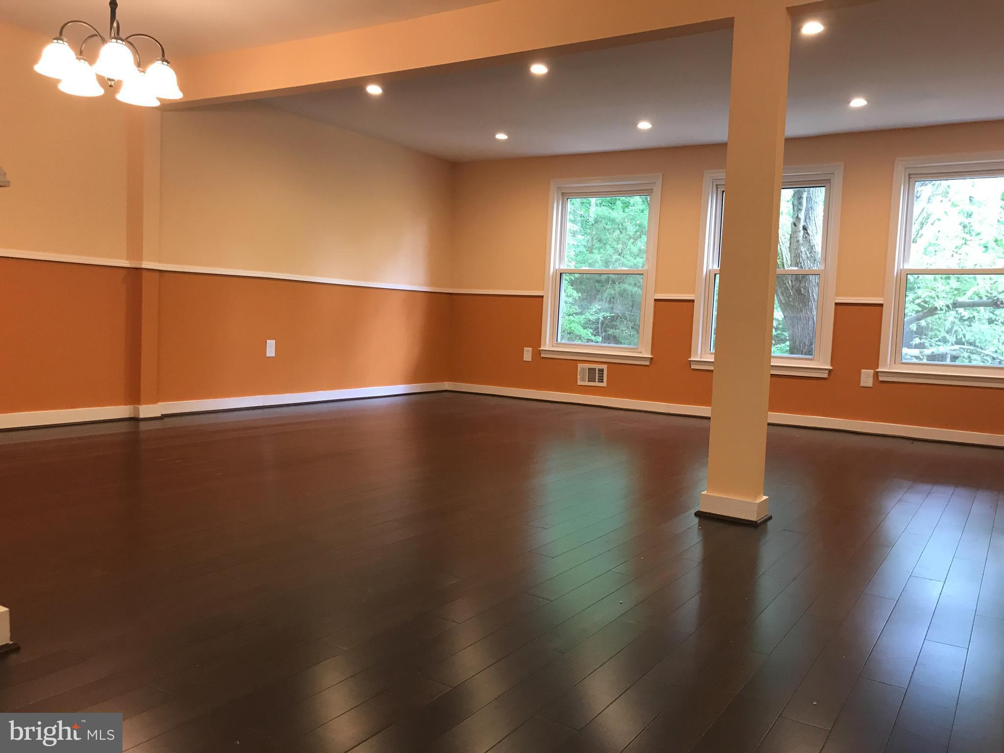 PINEWOOD HILL - Residential