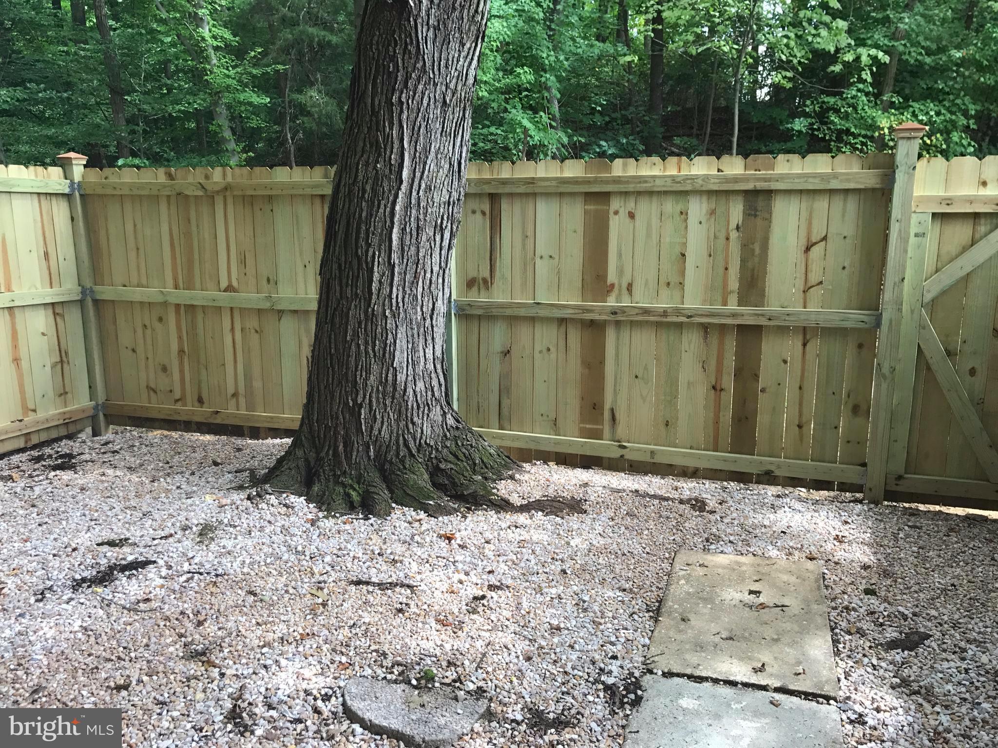 PINEWOOD HILL - Residential