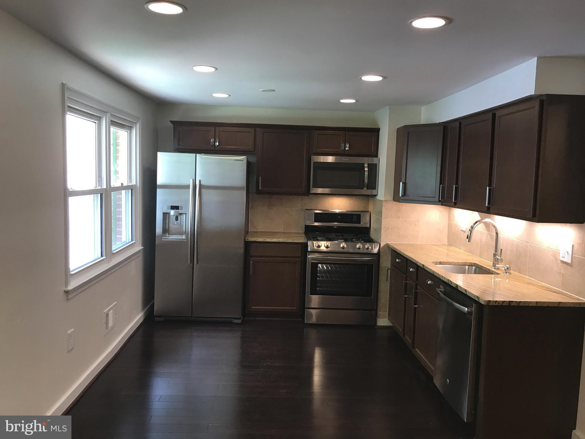 PINEWOOD HILL - Residential