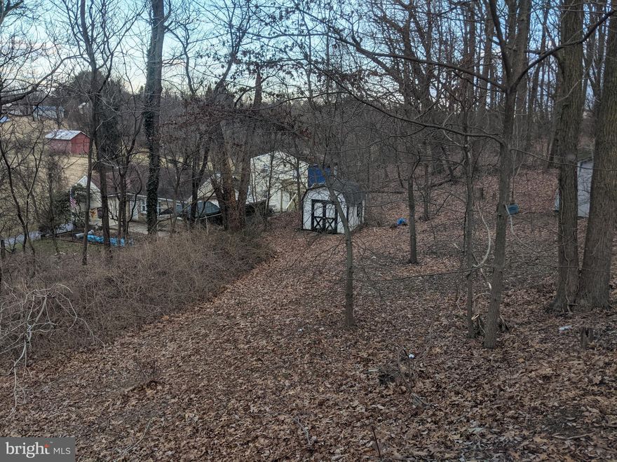 BASEMENT UNIT ONLY for rent.  3 Bedroom and one bathroom on one acre lot. 600 MINIMUM CREDIT SCORE