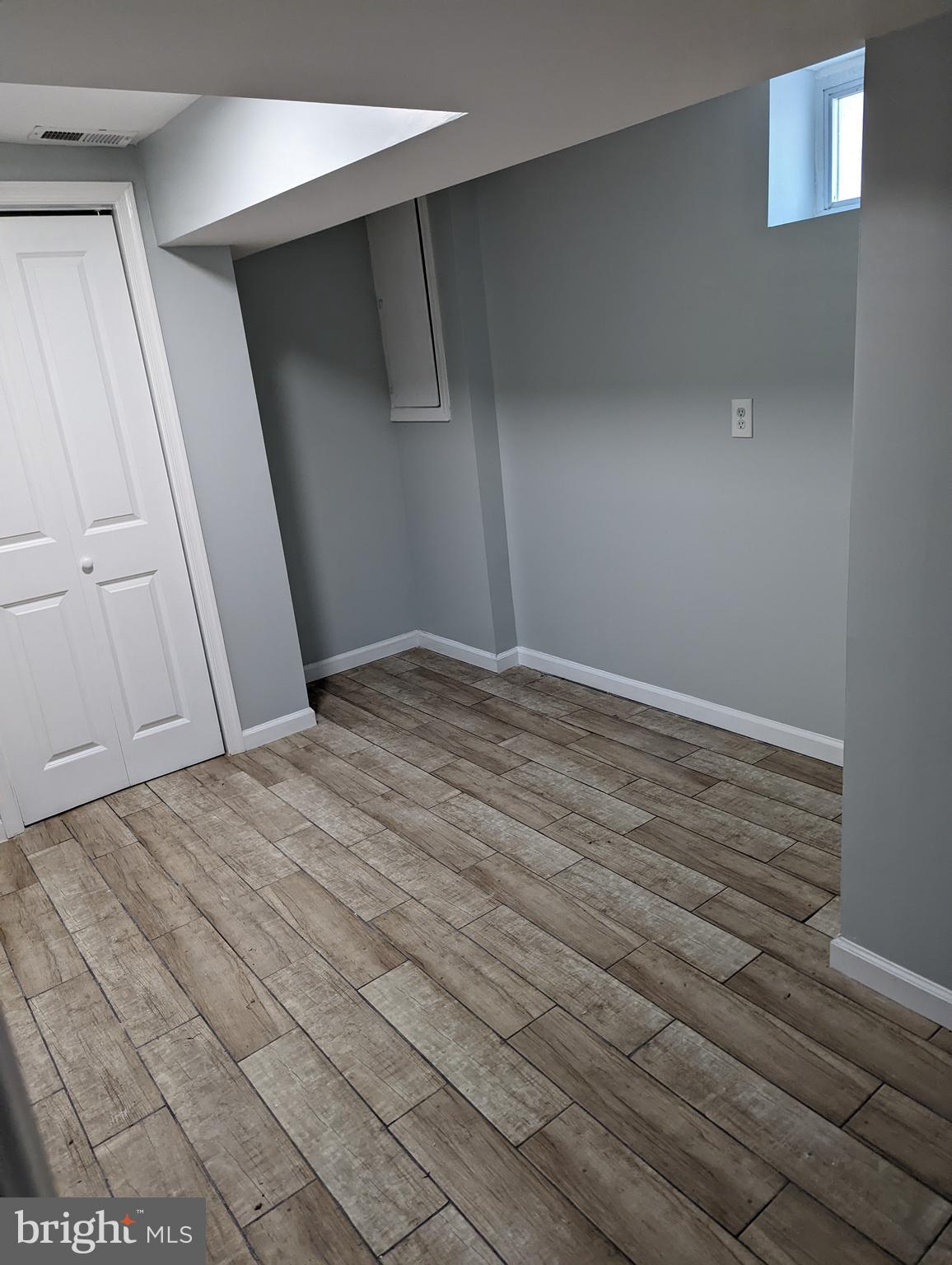 WINDSOR MILL - Residential Lease