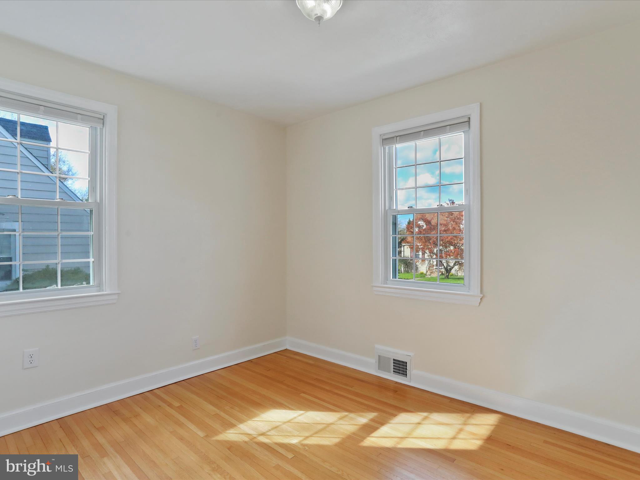 HAMILTON PARK - Residential