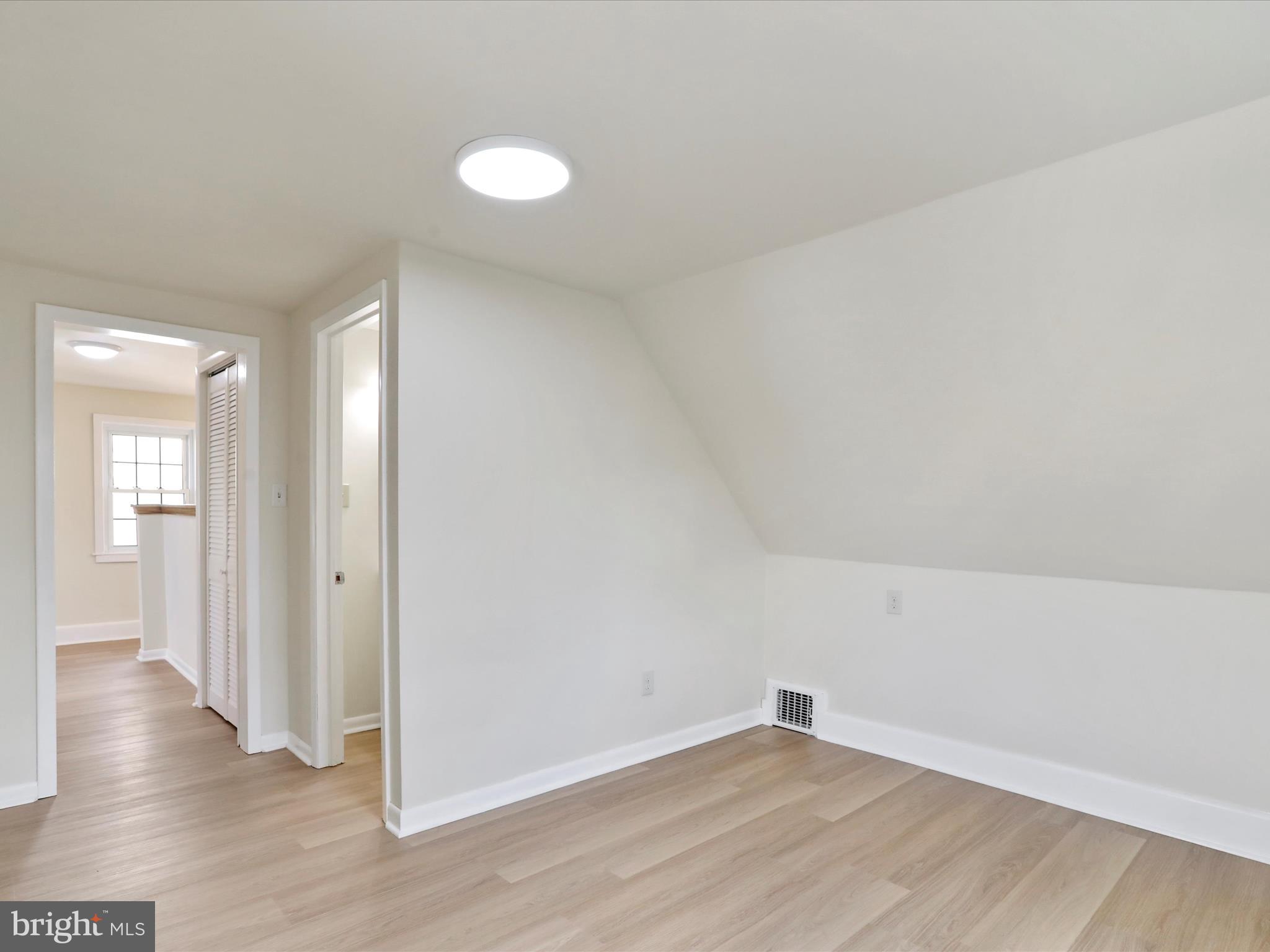 HAMILTON PARK - Residential