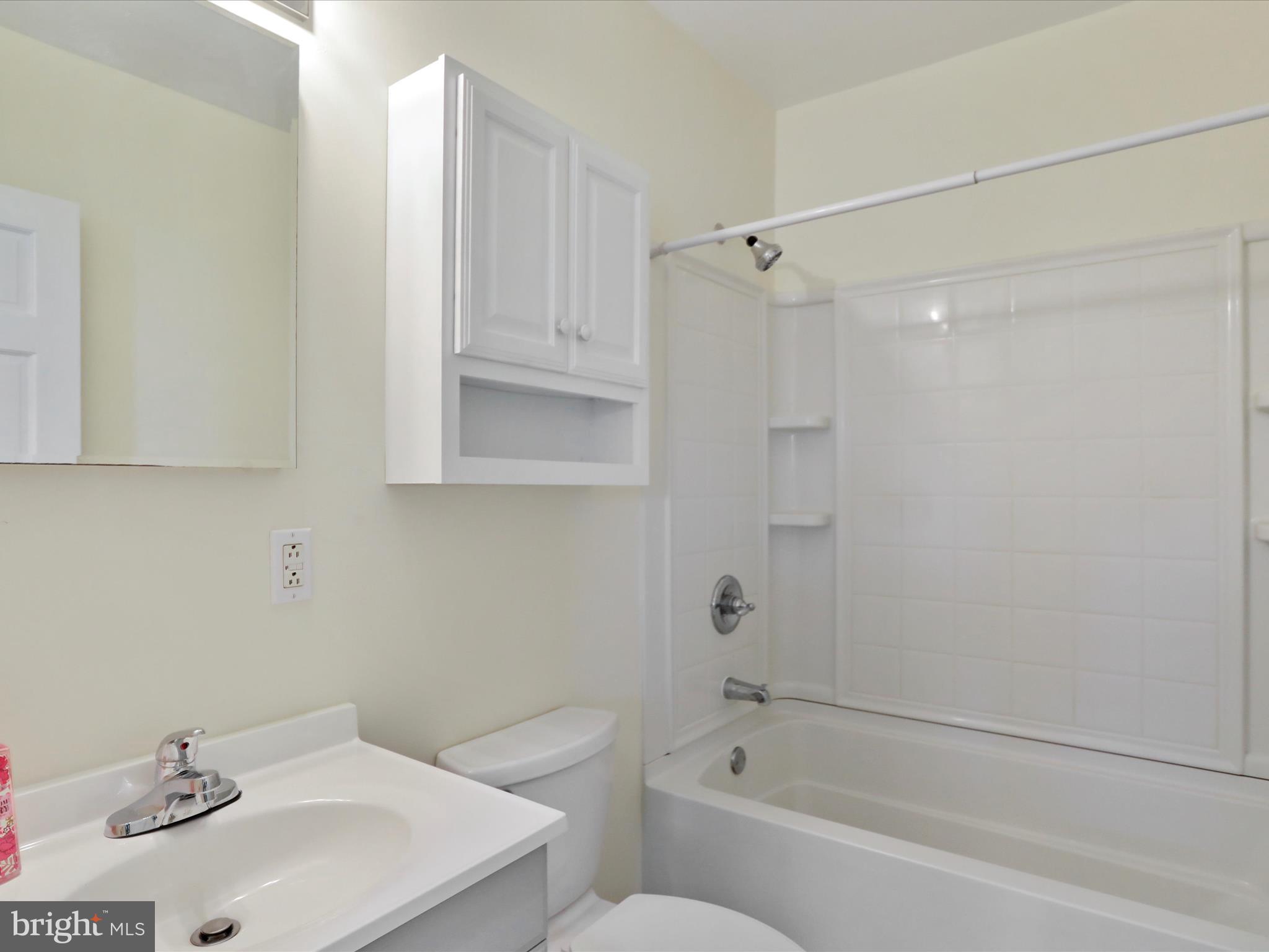 HAMILTON PARK - Residential