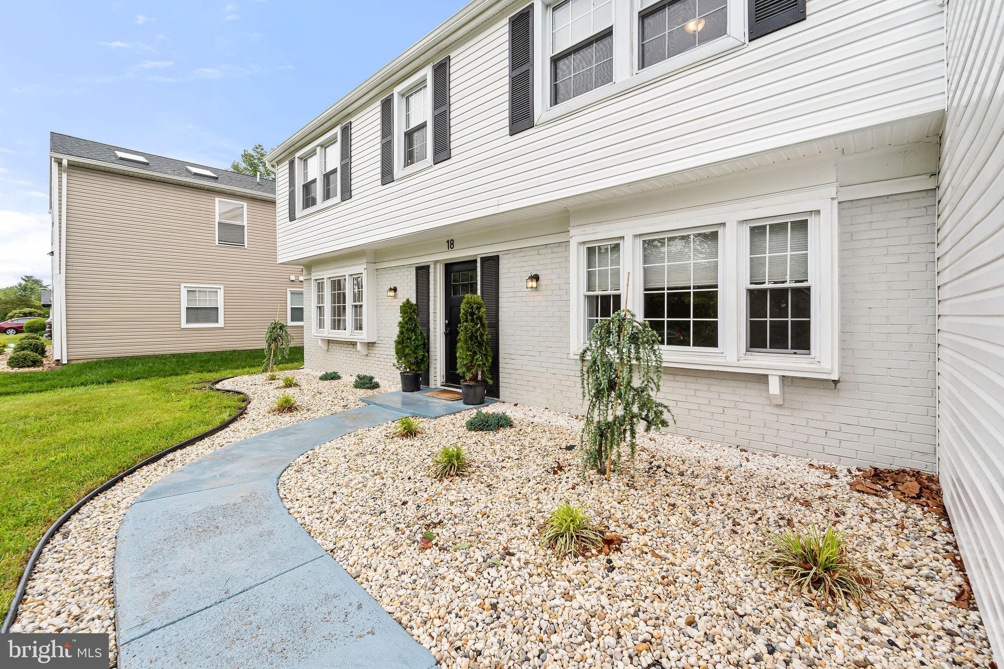 18 ENDWELL LANE