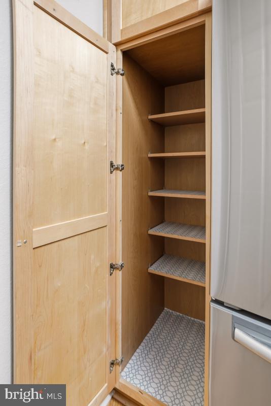 WHITE FLINT STATION - Residential Lease