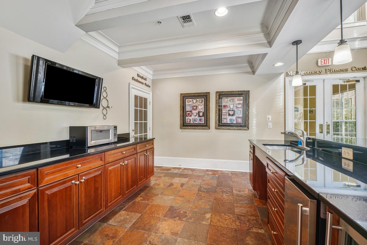 WHITE FLINT STATION - Residential Lease