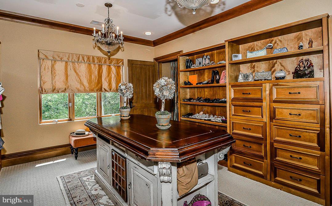 KENTLAND POND - Residential